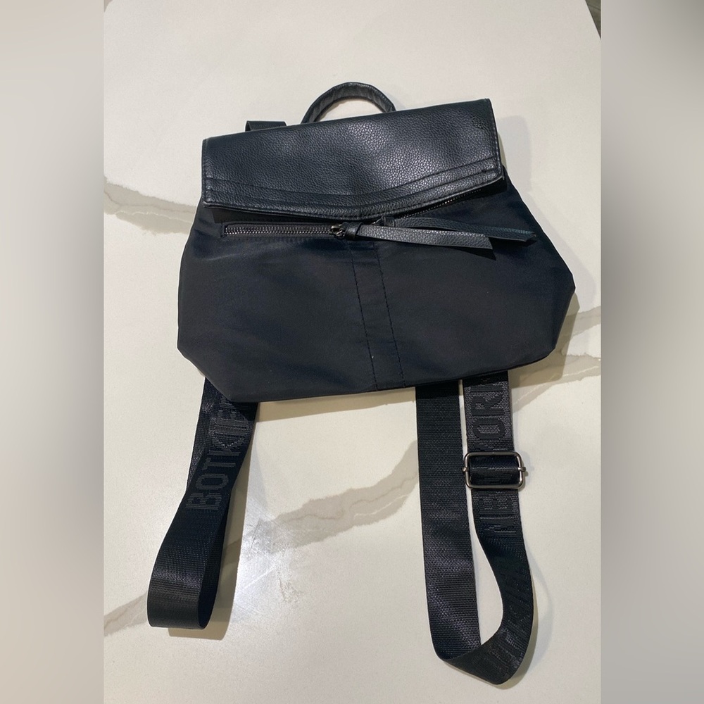 Black Backpack Sleek Durable Design